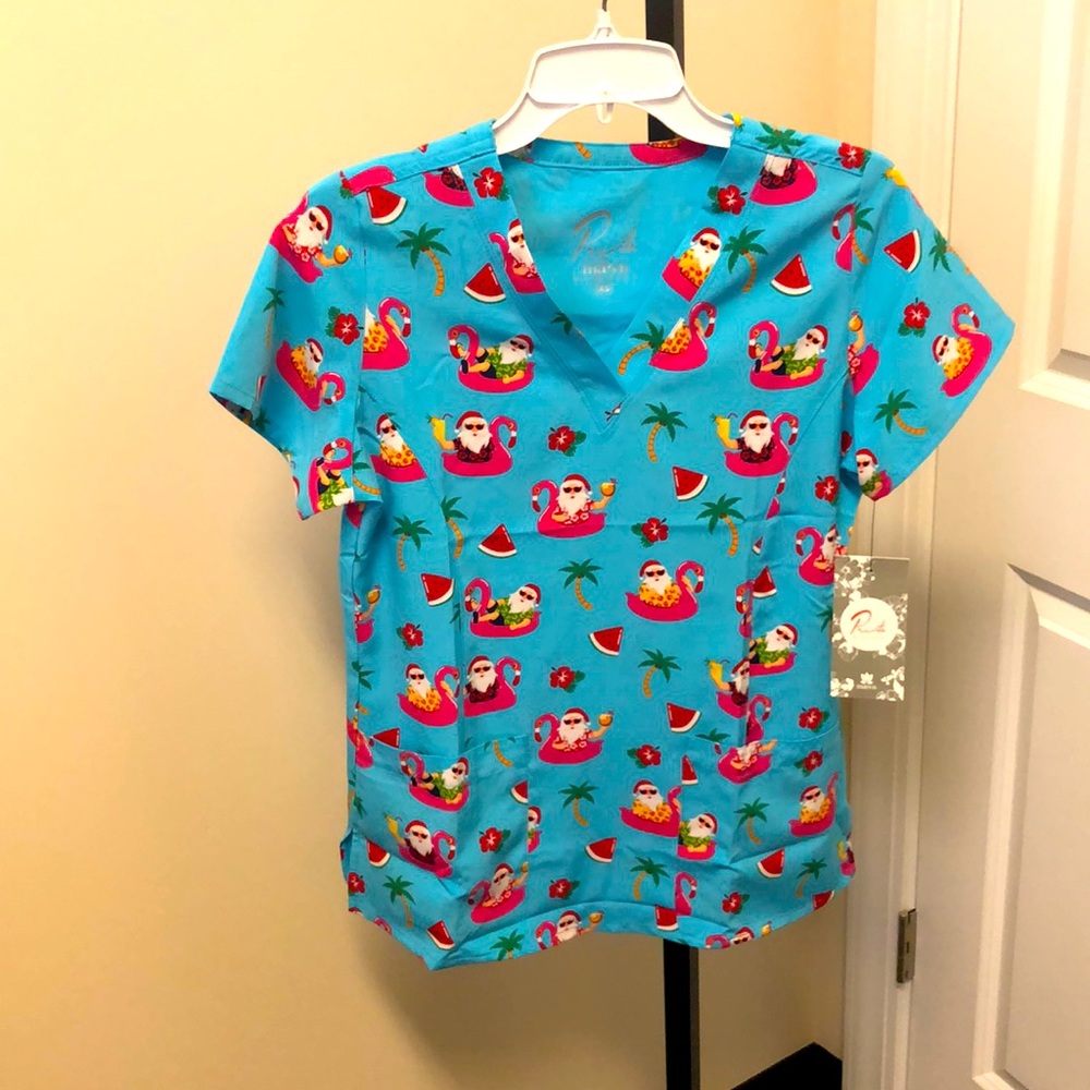 Maeven Uniforms Womens 1767 print scrub top NWT multiple sizes available.